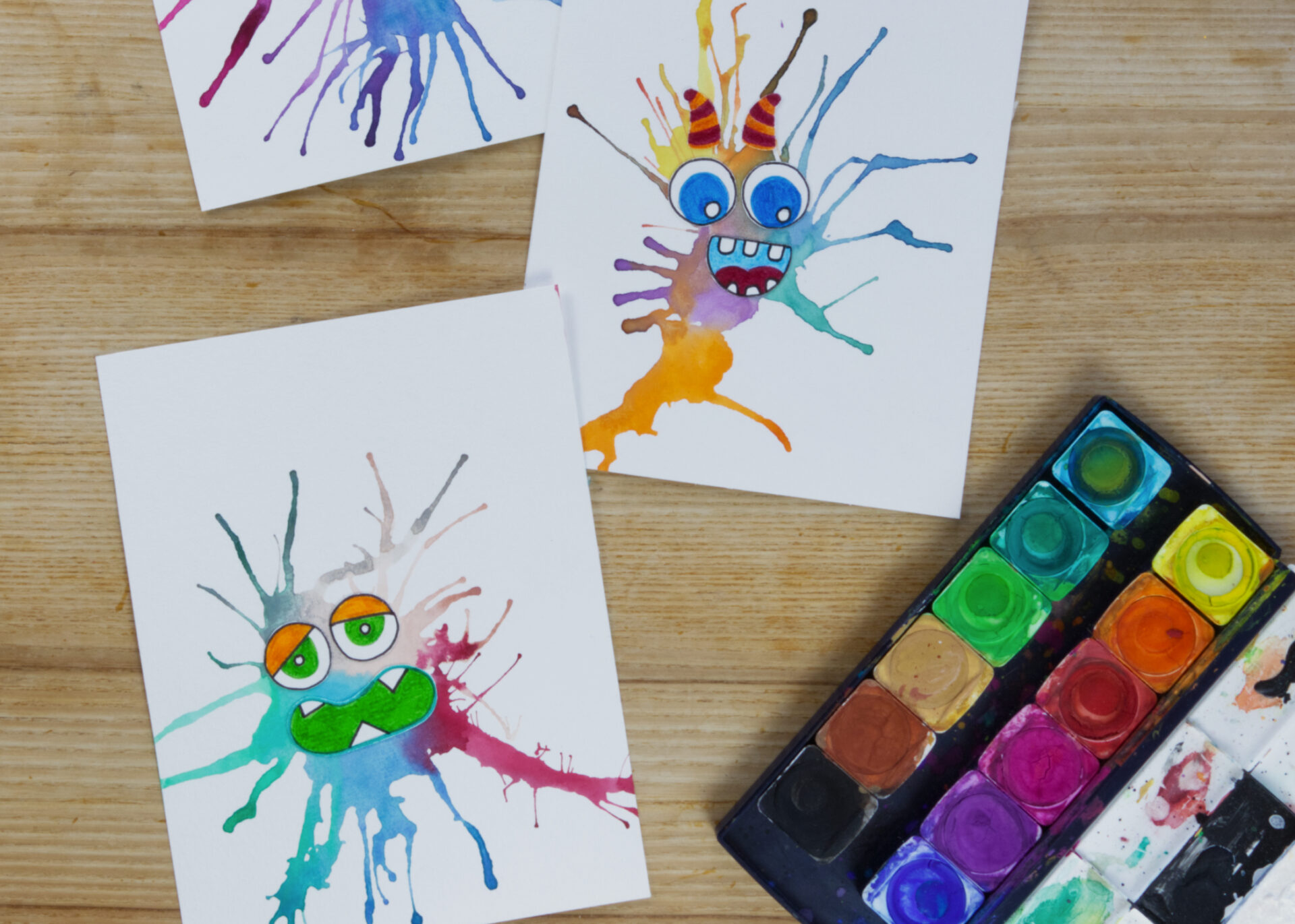 Bunte Farbmonster mit Wasserfarben gestalten – Bild 2